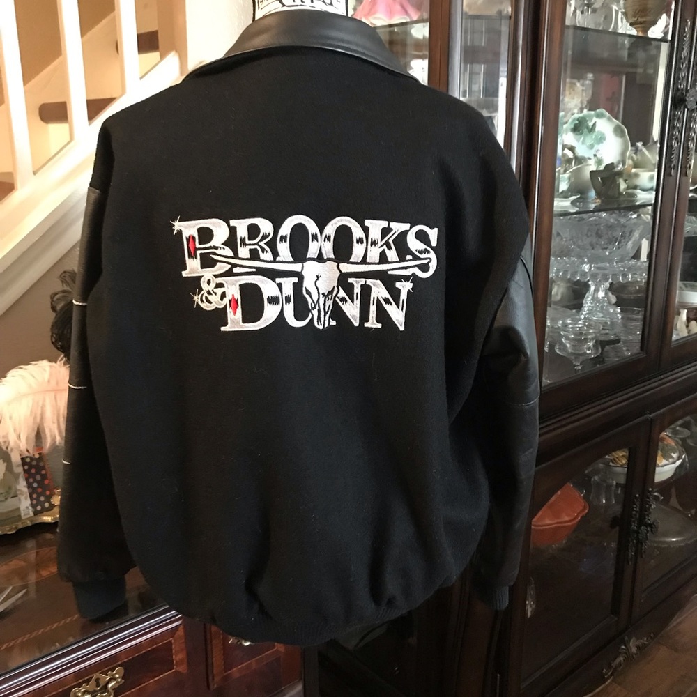 🎉 HP🎉 Brooks & Dunn jacket Vintage 90’s